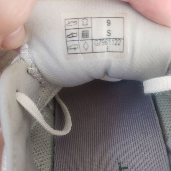 SAS Tour White Leather Mesh Silver Sneaker Shoes Womens Sz 9 Slim Made in USA - Picture 10 of 10